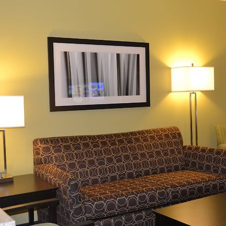 Holiday Inn Express Hotel & Suites Bloomington-Normal University Area By Ihg Rom bilde