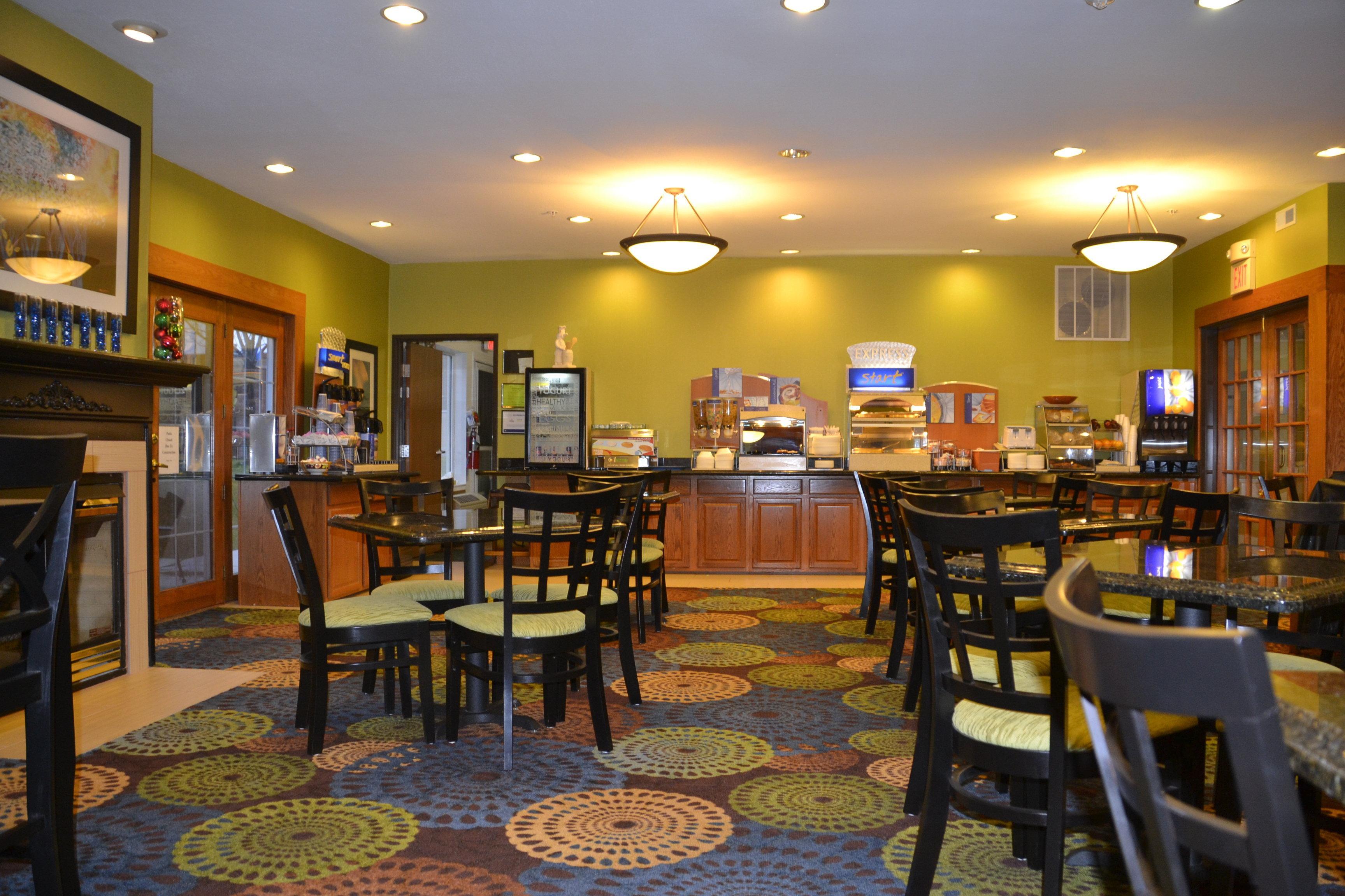 Holiday Inn Express Hotel & Suites Bloomington-Normal University Area By Ihg Eksteriør bilde