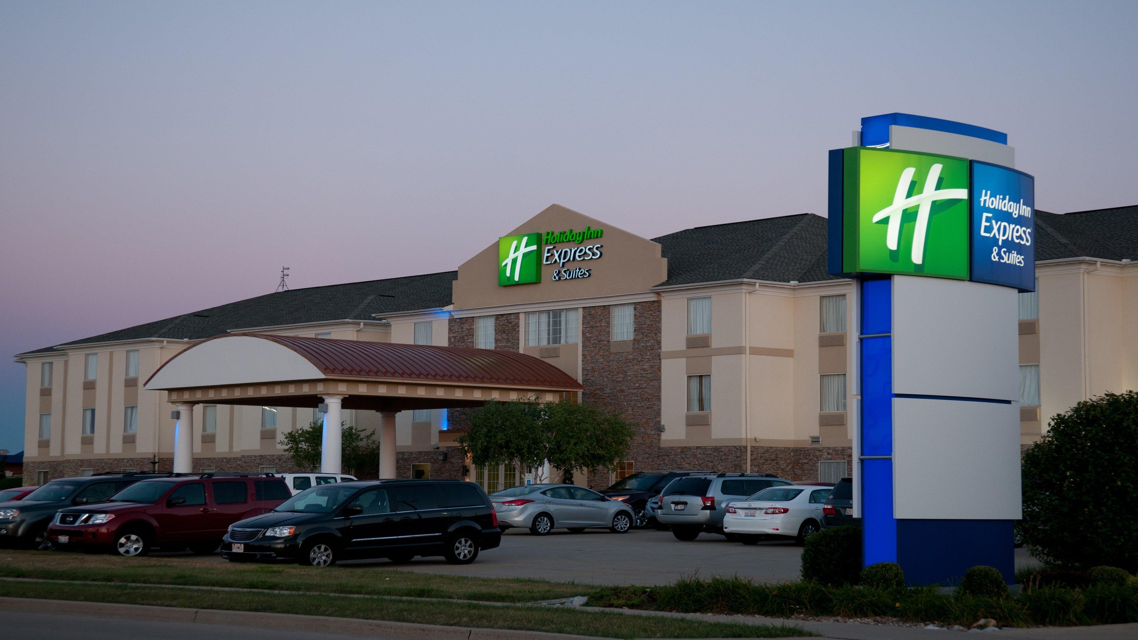 Holiday Inn Express Hotel & Suites Bloomington-Normal University Area By Ihg Eksteriør bilde