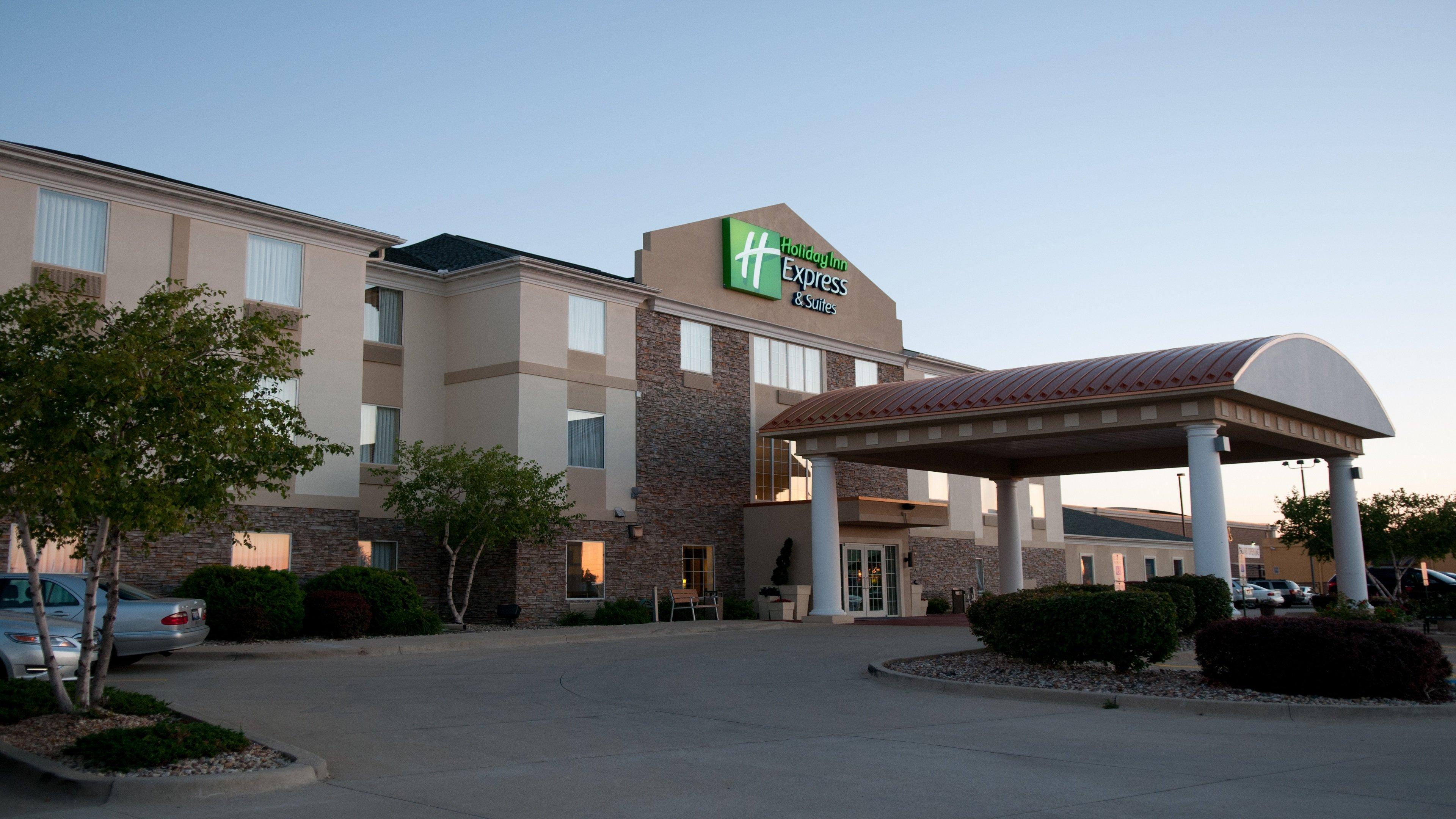 Holiday Inn Express Hotel & Suites Bloomington-Normal University Area By Ihg Eksteriør bilde